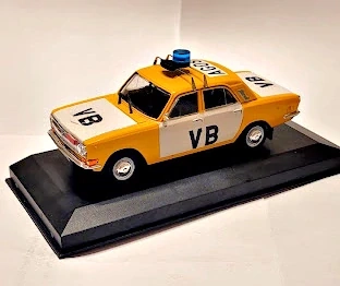 1:43 Volha Gaz 24 VB, ruční práce